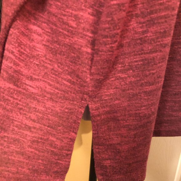 Old Navy Long Sleeve V Neck - Picture 4 of 7